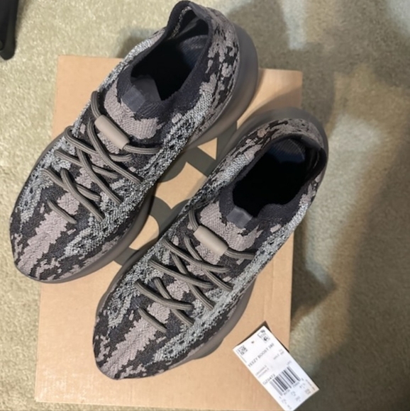 NWT Men's Adidas Yeezy Boost 380 Stone Salt - Picture 2 of 11